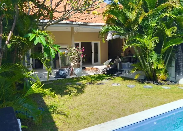 Villa Tengah By Cardinal Realestate Seminyak